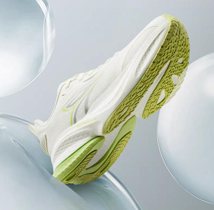 361° 赤焰MAX跑鞋深度解析：全维升级诠释运动美学图片6