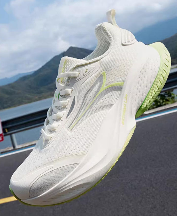 361° 赤焰MAX跑鞋深度解析：全维升级诠释运动美学图片4