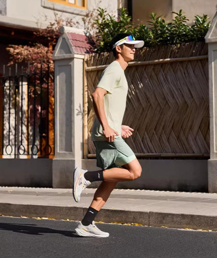 2026新款李宁吾跃4.0跑鞋怎么样？多维升级诠释运动休闲新体验图片