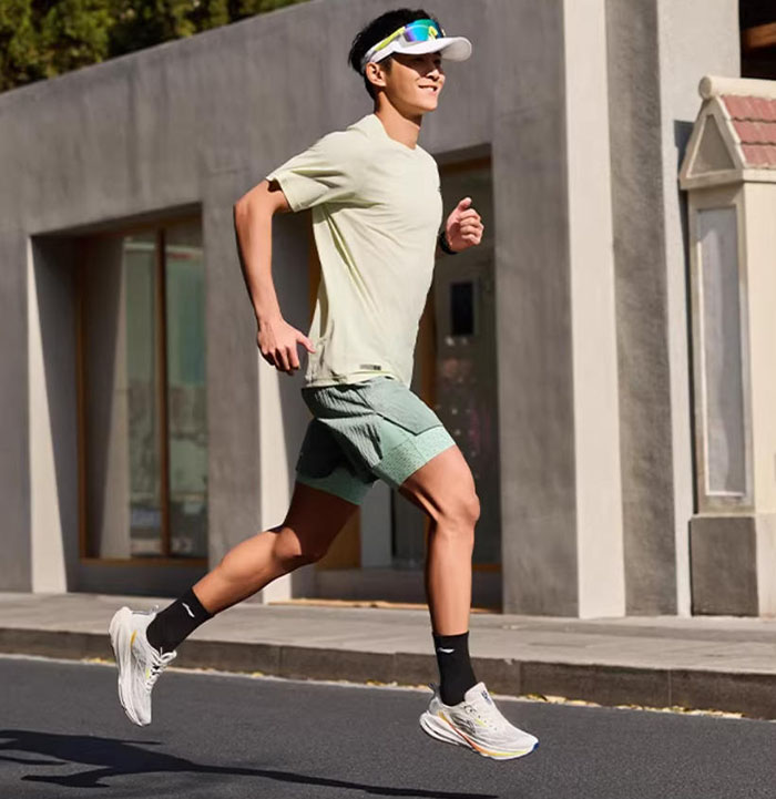 2026新款李宁吾跃4.0跑鞋怎么样？多维升级诠释运动休闲新体验图片2