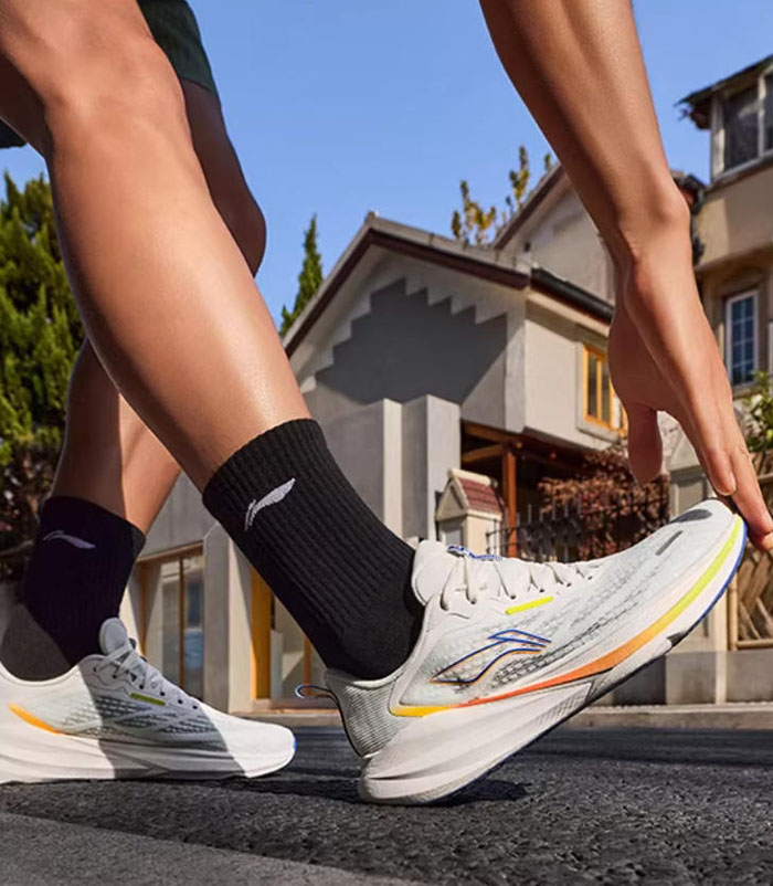 2026新款李宁吾跃4.0跑鞋怎么样？多维升级诠释运动休闲新体验图片3