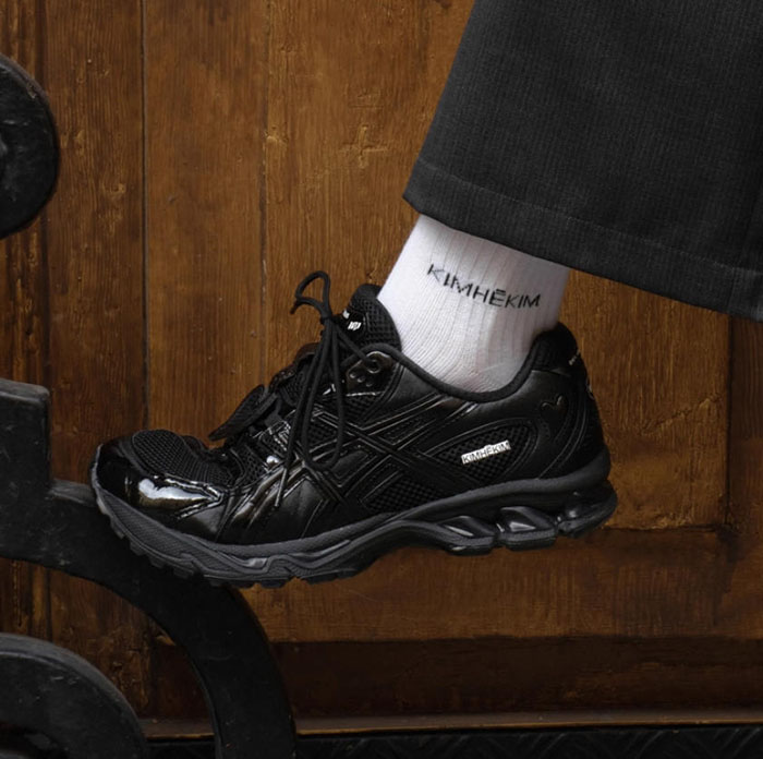 ASICS×KIMHEKIM联名GEL-NIMBUS 10.1运动鞋惊艳登陆图片4