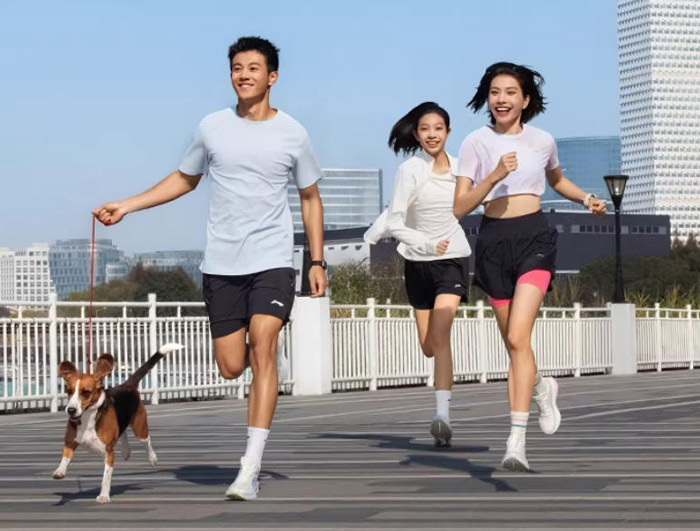 爆款跑鞋！李宁吾适6减震回弹跑鞋评测图片