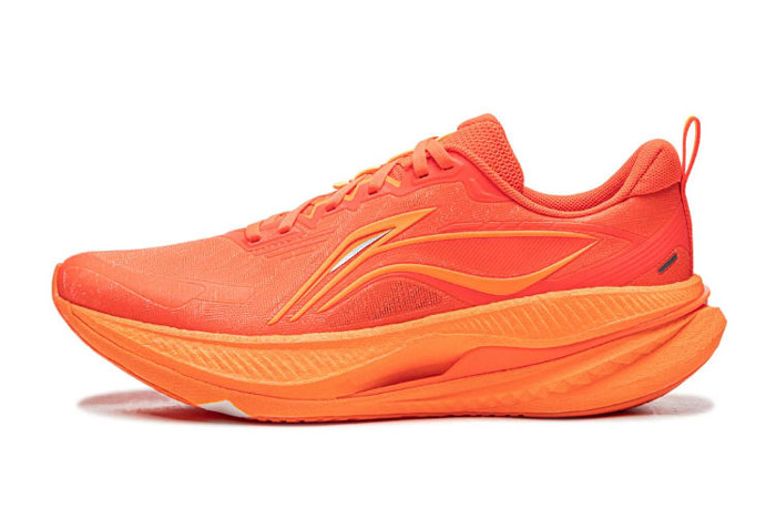 爆款跑鞋！李宁吾适6减震回弹跑鞋评测图片13