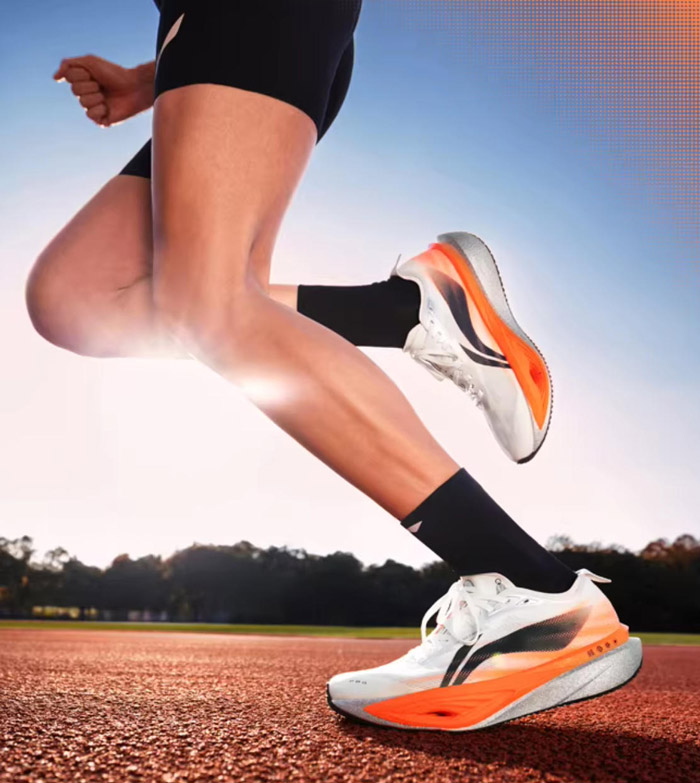 爆款跑鞋：李宁2026新款追风PRO2碳板跑鞋评测图片1