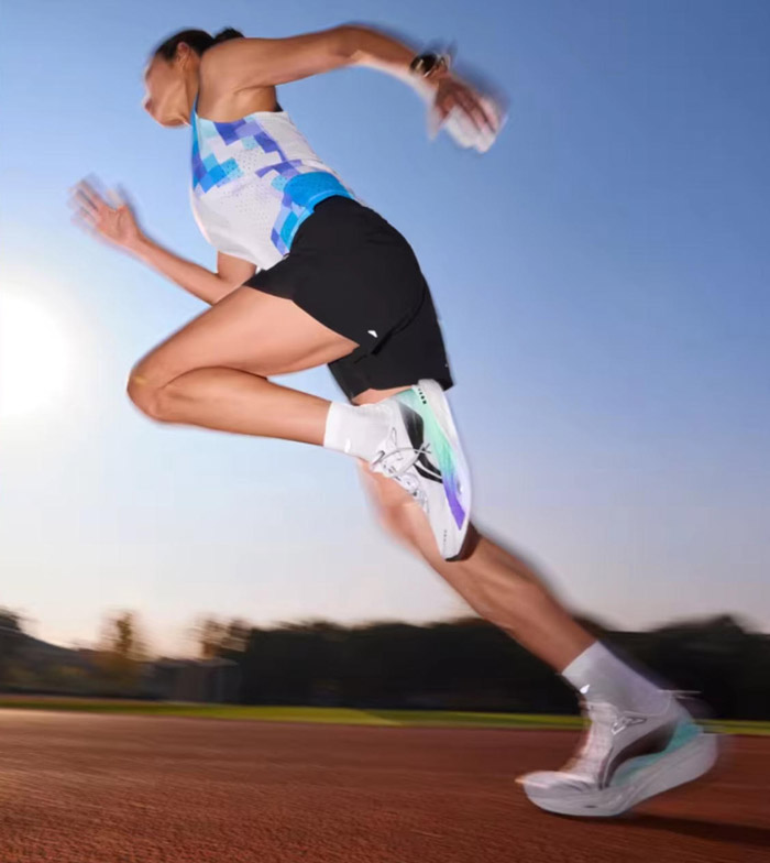 爆款跑鞋：李宁2026新款追风PRO2碳板跑鞋评测图片7