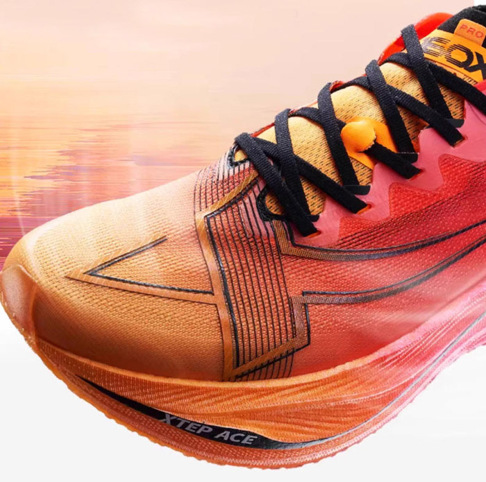 600元预算首选！特步160X 5.0 PRO马拉松碳板跑鞋全面评测图片2