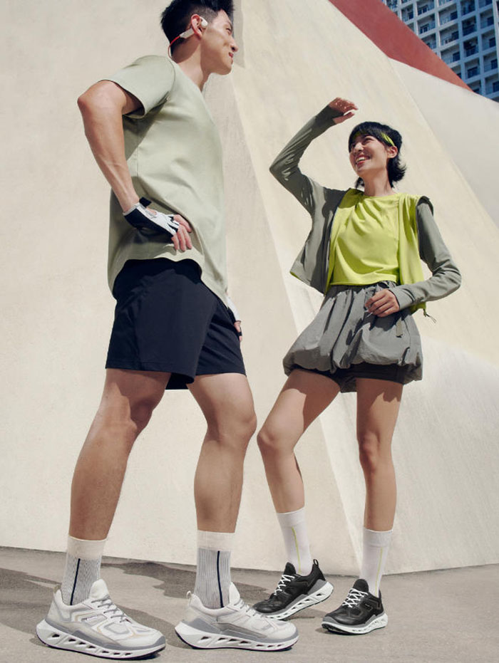 透气防水两不误！ECCO 2026新款健步BIOM 720跑鞋实测真香