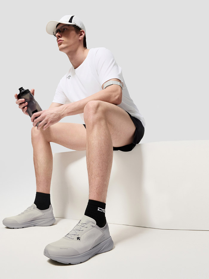 通勤慢跑一键适配！迪桑特2026新款EASE STRIDE AERO跑鞋发布