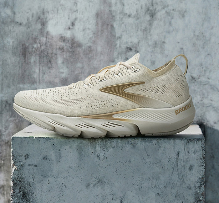 布鲁克斯2026全新椰奶色Glycerin甘油Flex跑鞋优雅登场图片4
