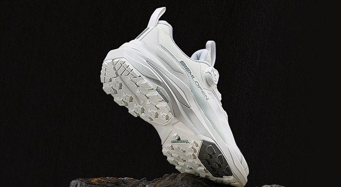 米其林大底+黑科技buff，比音勒芬新款岭途徒步鞋太能打图片2