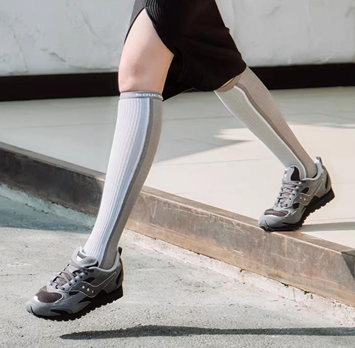 索康尼2026新款灰黑配色TRAINER 80X运动鞋即将登陆图片5