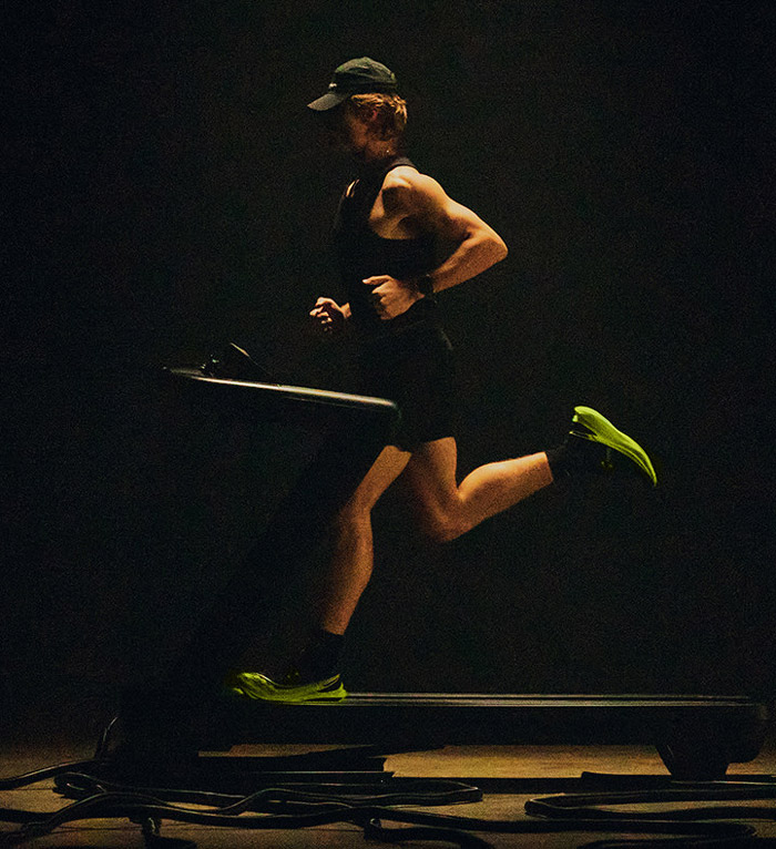 索康尼推出2026款啡鹏5碳板跑鞋解锁专业竞速新体验图片