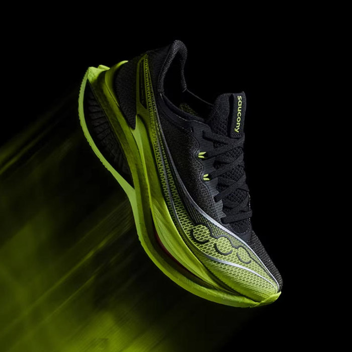 索康尼推出2026款啡鹏5碳板跑鞋解锁专业竞速新体验图片6