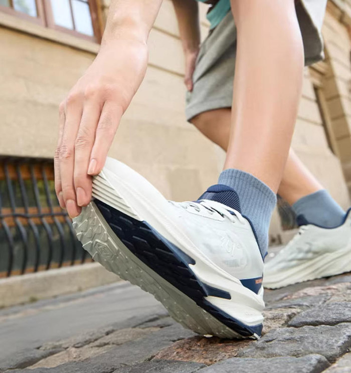 361° 全新驭山SE网面透气跑鞋上市 解锁城市通勤与慢跑新体验图片6