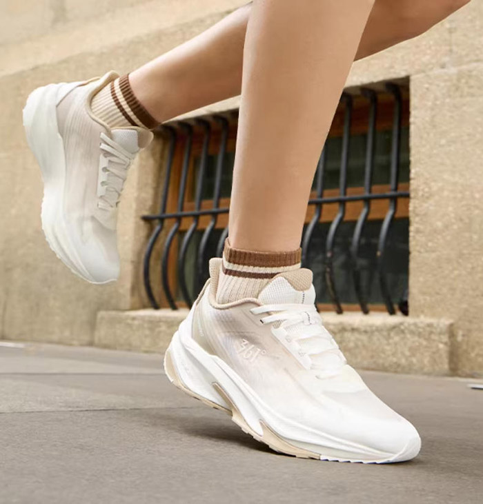 361° 全新驭山SE网面透气跑鞋上市 解锁城市通勤与慢跑新体验图片7