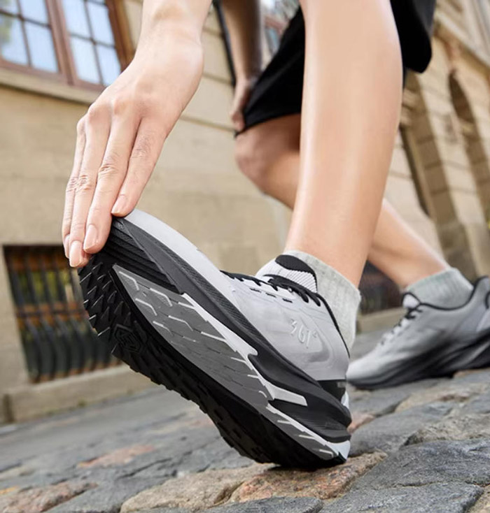 361° 全新驭山SE网面透气跑鞋上市 解锁城市通勤与慢跑新体验图片11