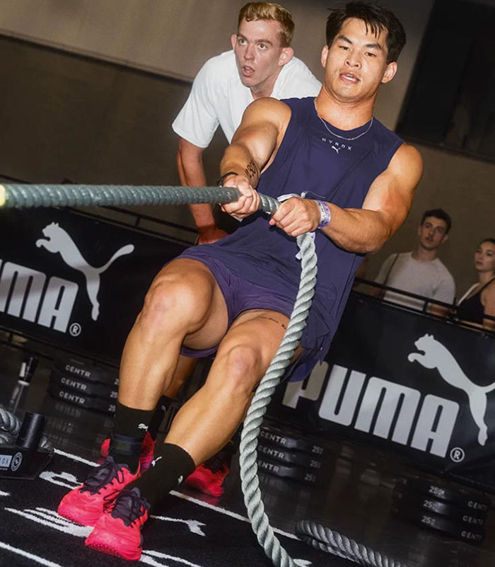 彪马携手HYROX打造2026定制版粉色彪破精英4氮气跑鞋图片