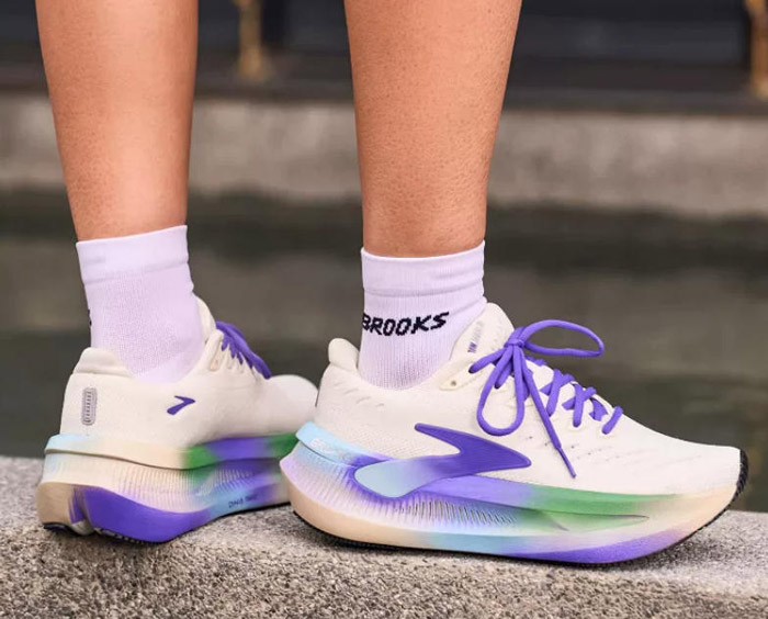 布鲁克斯窑变系列超级甘油2跑鞋 解锁春日奔跑新体验图片4