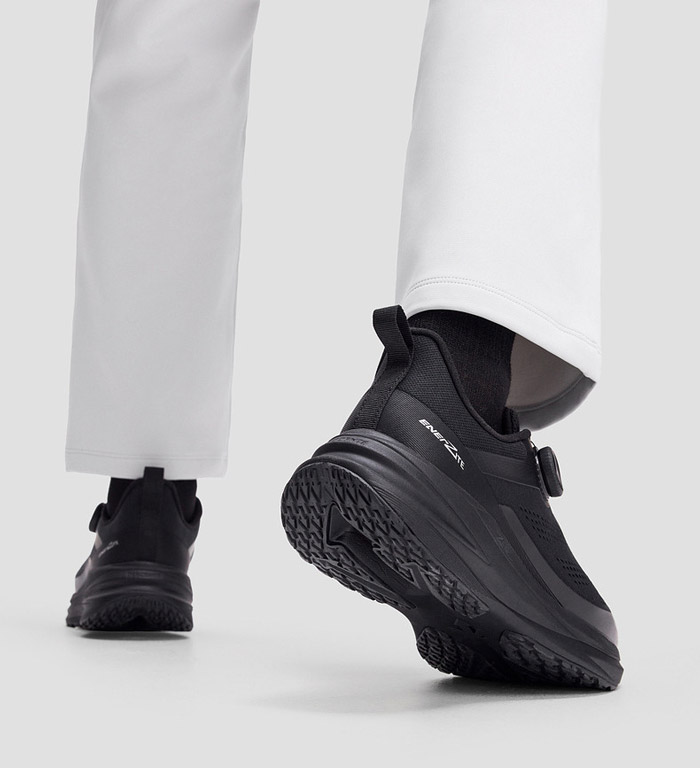 迪桑特发布2026年全新RUNNING系列LAVITATE 3.0 WIRE BOA跑鞋图片2