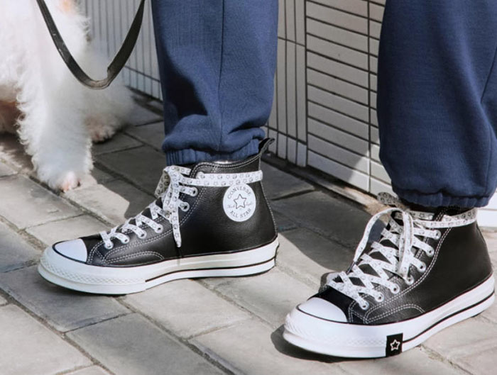 Converse x Noritake联名皮制Chuck 70登场：为「淡人」定格秋冬松弛质感图片2