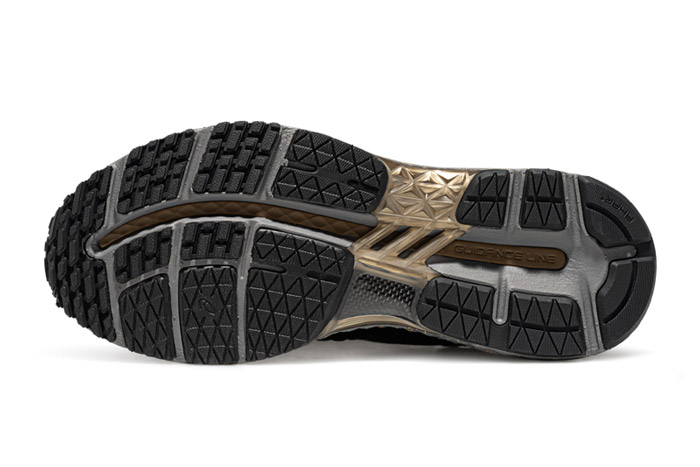 亚瑟士2025秋季新款黑金METARUN高端系列跑鞋重磅登场图片4