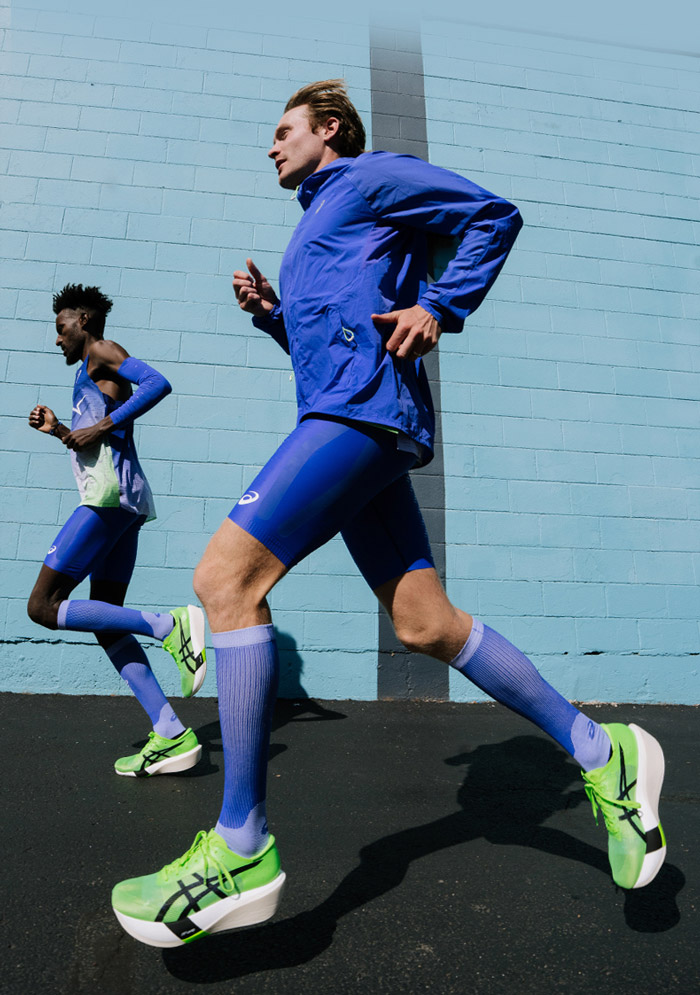 亚瑟士新款荧光绿METASPEED RAY碳板跑鞋登场图片