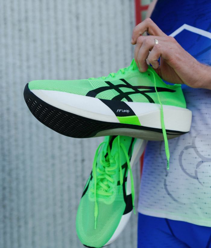 亚瑟士2025冬季新款METASPEED EDGE TOKYO碳板竞速跑鞋焕新上市图片1