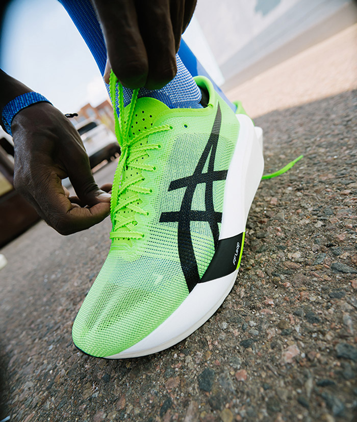 亚瑟士2025冬季新款METASPEED EDGE TOKYO碳板竞速跑鞋焕新上市图片2