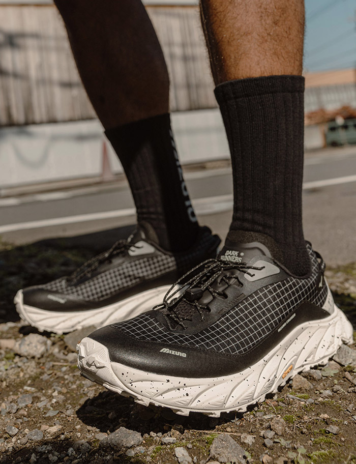 Mizuno x DarkRunners联名越野跑鞋重磅发售图片4