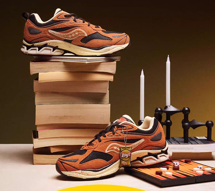 索康尼 × 乐事联名GRID FUSION运动鞋发售预告图片2