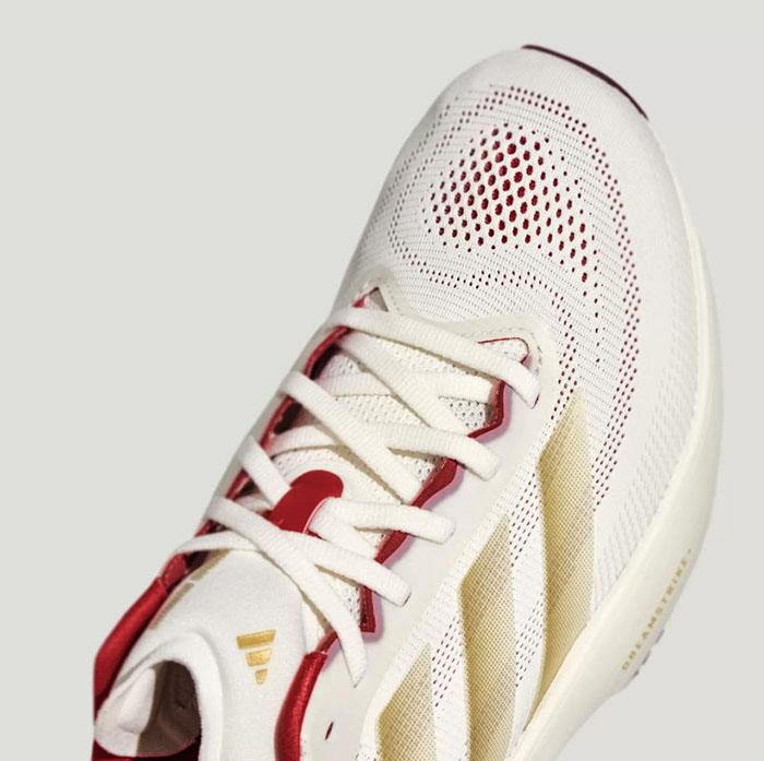 阿迪达斯SUPERNOVA RISE 3S新年款超轻跑鞋发售，健身房到咖啡店无缝切换图片3