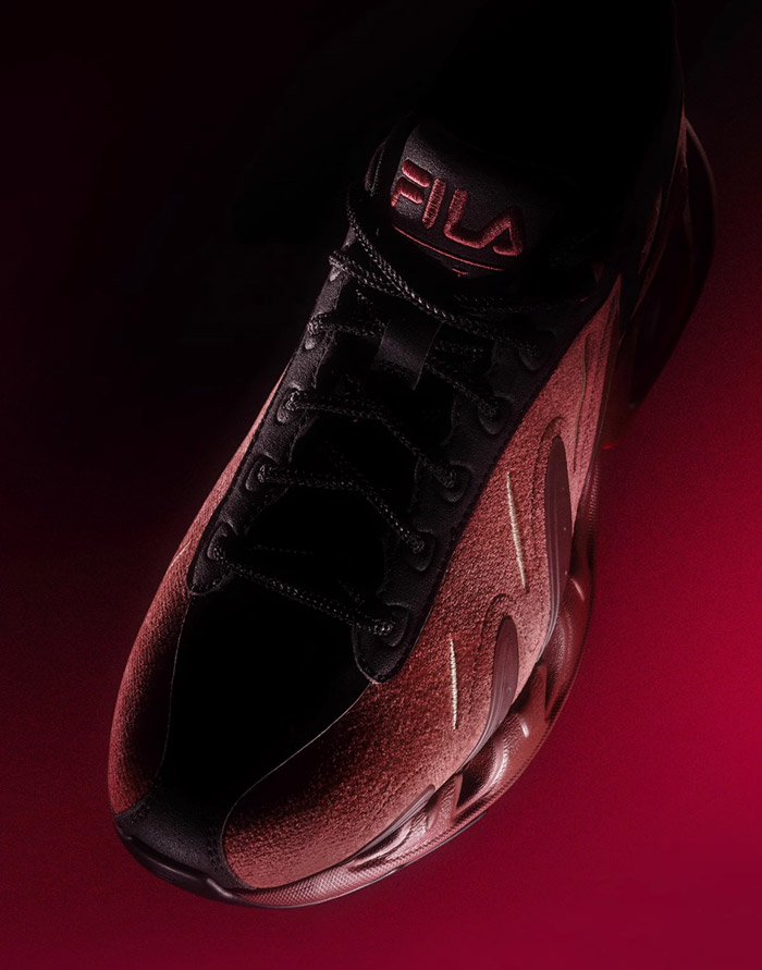 易烊千玺同款锐意红配色FILA VETTA限量老爹鞋开启预约图片1