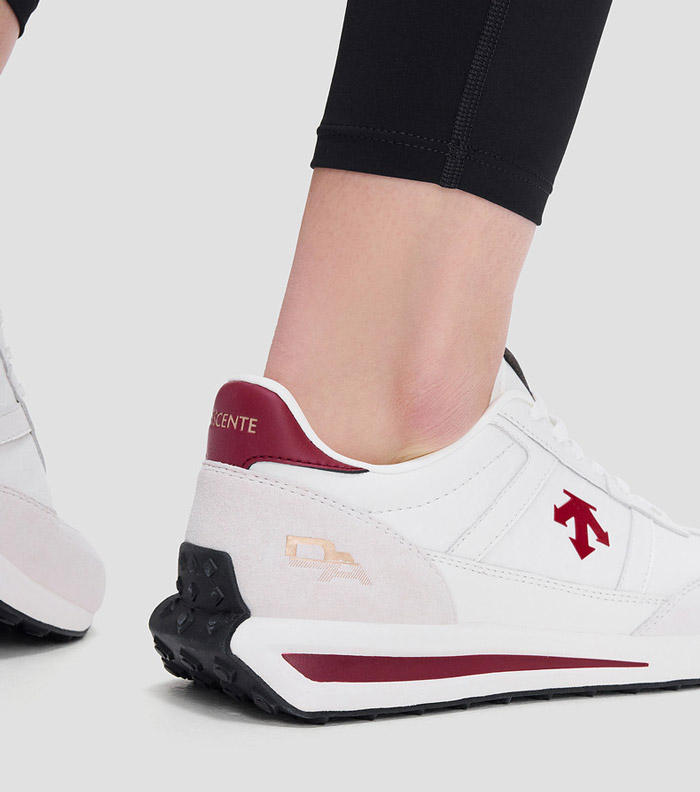 DESCENTE迪桑特2026马年限定CHRON系列运动鞋重磅登场图片3