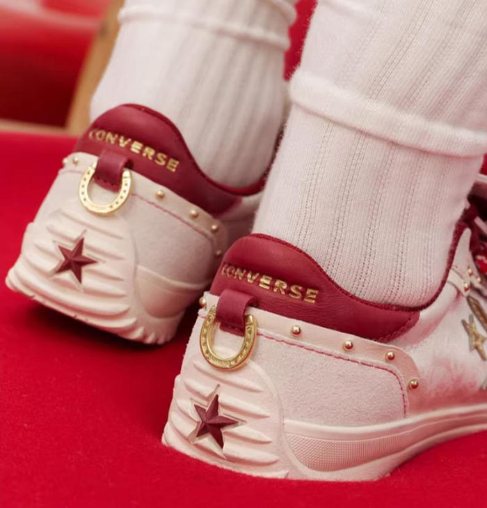 匡威2026马年起飞系列流苏复古运动鞋登场图片2