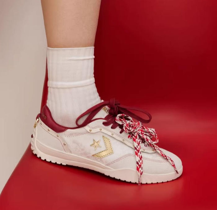 匡威2026马年起飞系列流苏复古运动鞋登场图片1