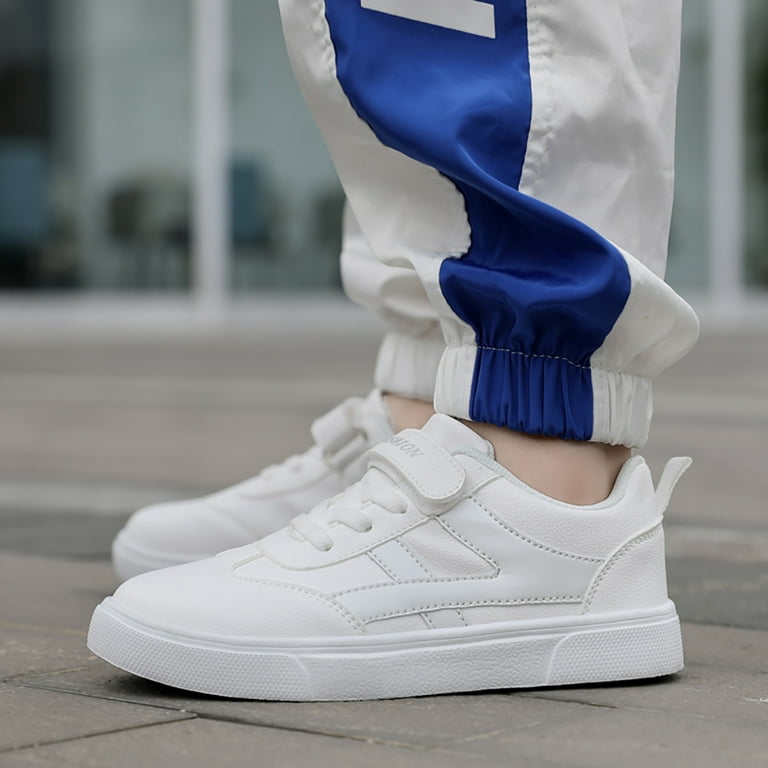 儿童小白鞋：百搭王者的进阶之路，从颜值到实用的全维度解析(图2)