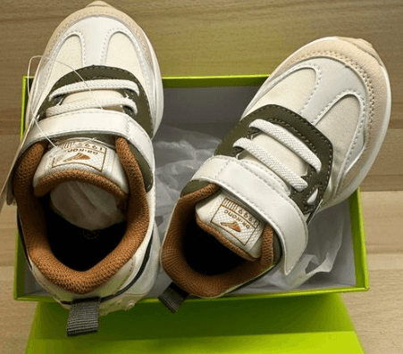 一文读懂江博士健康鞋是什么档次:专业与大众的平衡之选(图3) 一文读懂江博士健康鞋是什么档次:专业与大众的平衡之选(图3)