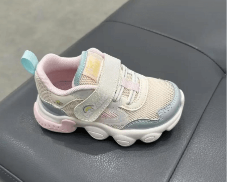 运动娃必入！江博士运动系童鞋全攻略：护踝抗扭 + 透气缓震，运动安全拉满(图3)